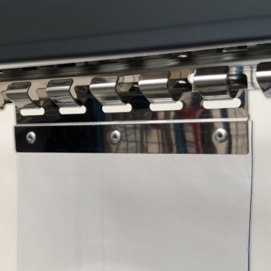 tende-strisce-pvc-installazione-rapida