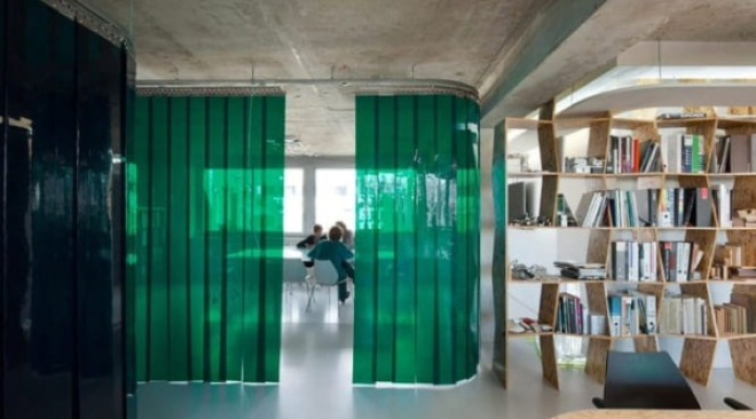 Cortinas de PVC ignífugas en ERP: normativa y aplicaciones