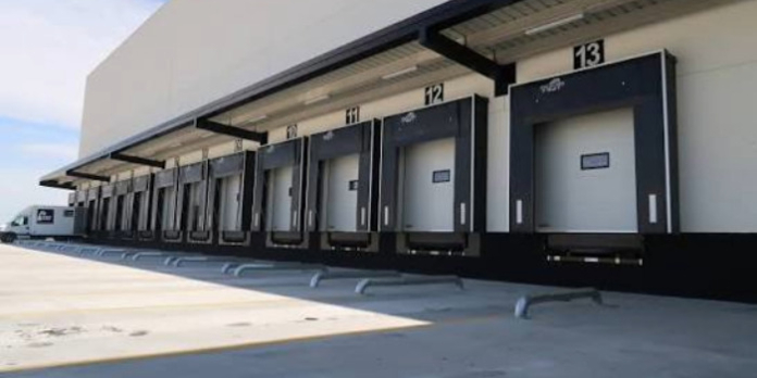 Tenda a strisce PVC per banchina di carico: guida tecnica
